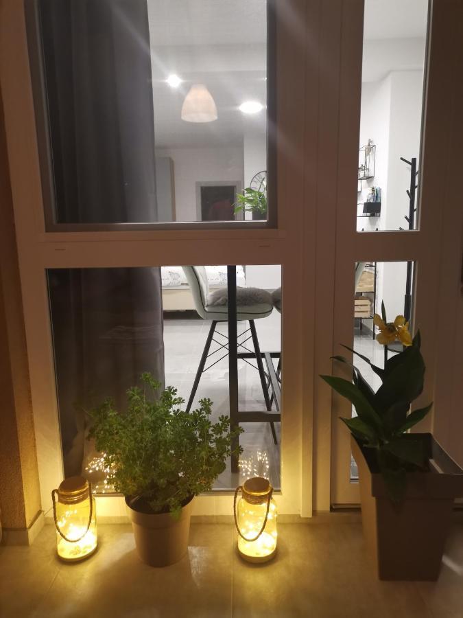 Cave With Free Parking Appartement *