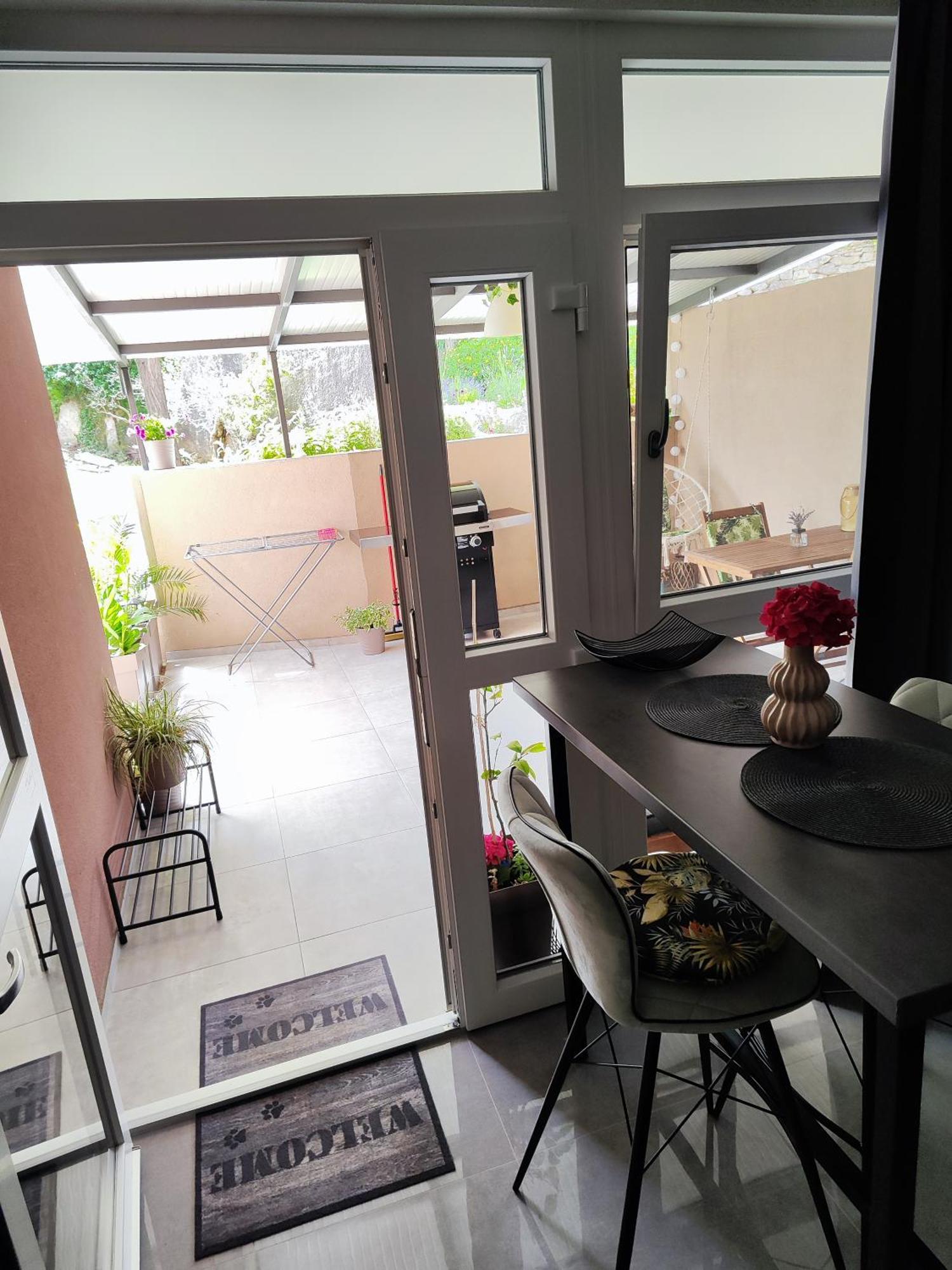 Cave With Free Parking Apartment Pula